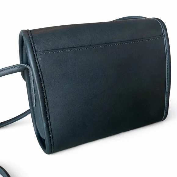 Vintage 90s Coach Chrystie Deepest Forest Green Leather Crossbody Bag Rare Color - Picture 3 of 16